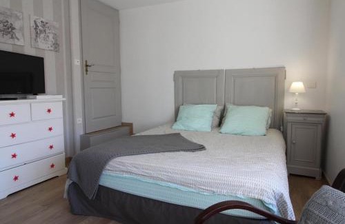 Semmadon House | Gîte rénové XVIIIème siècle, animaux acceptés, jardin clôturé - FR-1-583-452