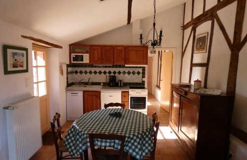 Saugnac-et-Cambran House | Gîte Saugnac-et-Cambran, 2 pièces, 2 personnes - FR-1-360-245
