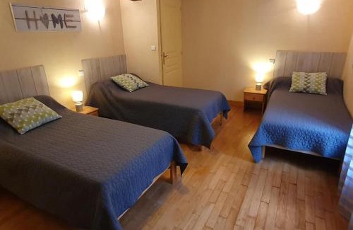 Saint-Paul-de-Vezelin House | Gîte spacieux avec cheminée et WiFi - Animaux admis - FR-1-496-87