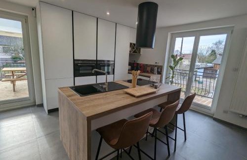 Chaumousey House | Gîte spacieux près du lac avec spa, aire de jeux, wifi et activités variées - FR-1-589-767