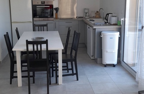 Combas Villa | Gîte Thym Dans Campagne Gardoise 5 à 6 Couchages Avec Terrasse+jardinet Clôturé