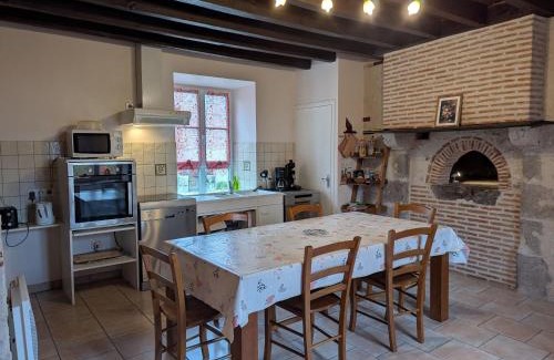 Cravant House | Gîte tranquille avec jardin près de la Loire à vélo, labellisé Tourisme et Handicap - FR-1-590-21