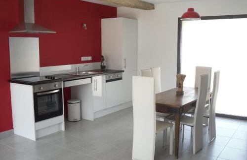Moutiers House | Gîtes contemporains et rénovés avec jardin, terrasse et parking à Moutiers en Beauce - FR-1-581-125