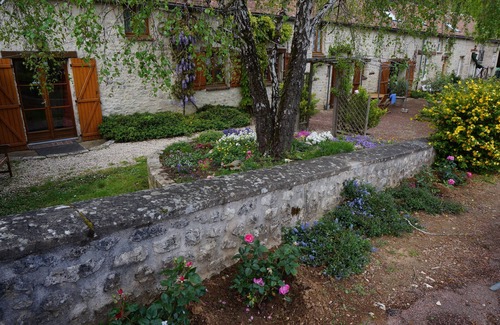 Poligny Cottage | Gîtes de la Fontaine Gargot cottage for 7 people