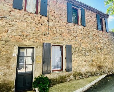 Talairan House | Gîtes La Maison près de la fontaine et La Cabane du Pêcheur