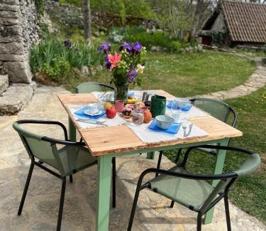 Saint-Chels House | Gîtes sur Le Causse de St CHELS, charme sport et détente