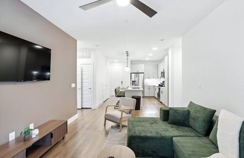 Fort Worth Condo | G11036 Luxury Living DT Fort Worth 2B2B