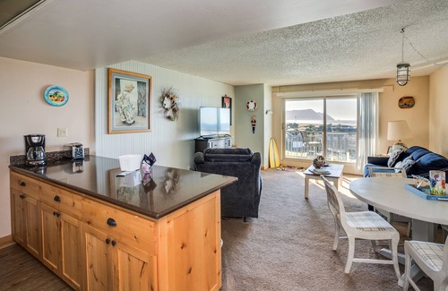 Gearhart Condo | G670 1 bedroom 3rd floor, PET FRIENDLY, No Cleaning Fees