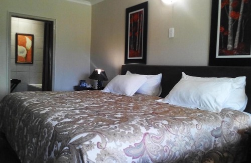 Roodeplaat Cabin | Gabbata Lodge