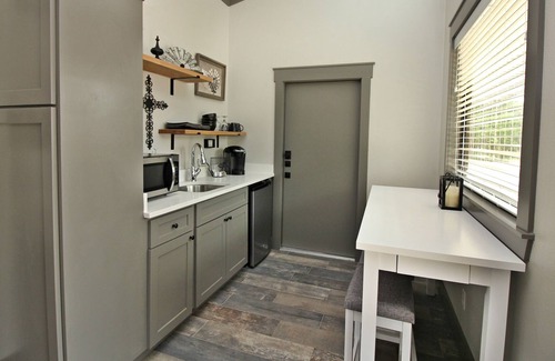Wimberley Cottage | GAC- Blanco Suite - Modern Cabin, Minutes to Wimberley Square