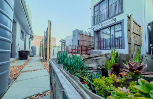 Humewood House | Gaiaqua Guesthouse