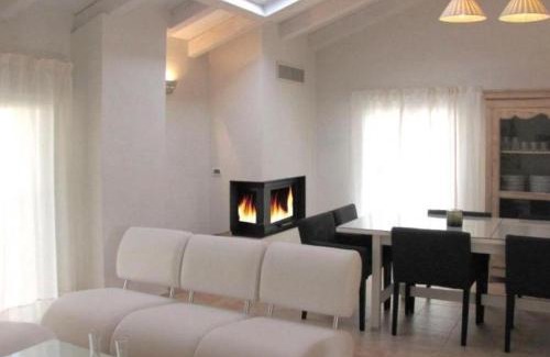 San Martin de de Amsscoa House | Gailupa