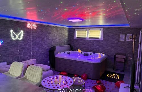Champigneulles Apartment | GALAXY SPA - Suite Mercure Jacuzzi Privatif