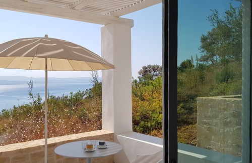 Agia Galini Apartment | Galini Breeze is a luxurious small-scale holiday resort for couples, Crete south