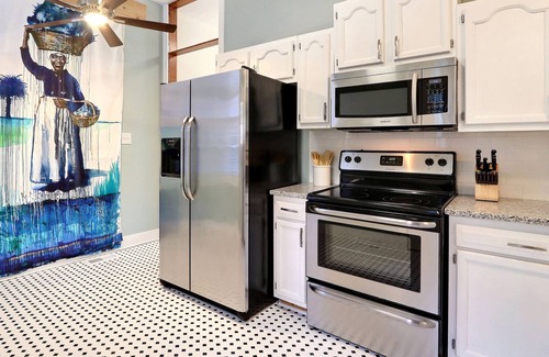 Beach Institute Apartment | Gallery Stays - Spartina