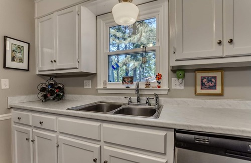 Tuscaloosa House | Game Day/Parents' Weekend Rental - 2 Miles From Campus!