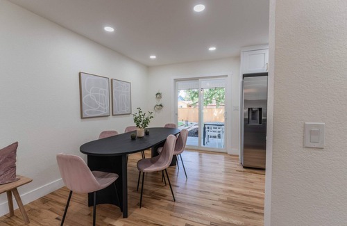 Alta Vista Area House | Game Room- Hot Tub- Sauna & Projector!