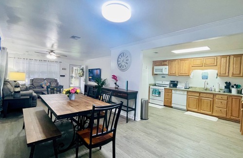 Gulfport House | GAme ROom, Sleep 12, Huge Back Yard, Beach - C