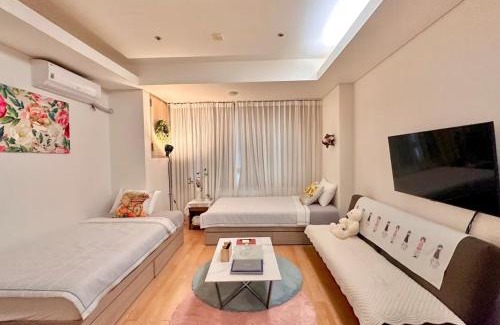 Seocho-dong Apartment | Gangnam Station Fun House