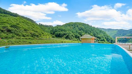 Buk House | Gapyeong ILUGlamping