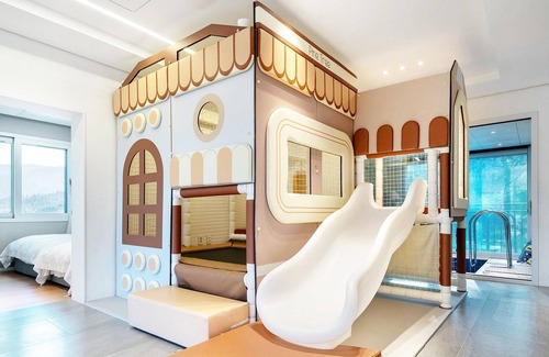 Sang House | Gapyeong Pinetree Kids Pool Villa