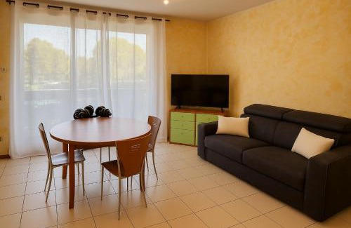 Desenzano del Garda Apartment | Garda Fiordaliso vista lago 4 posti letto