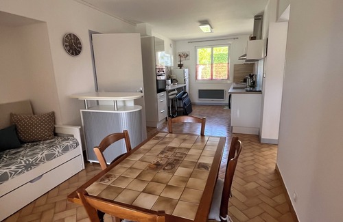 Le Poet-Laval Apartment | Garden apartment with mountain views
