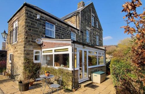 Ashover House | Garden Cottage - Ashover Village near Matlock