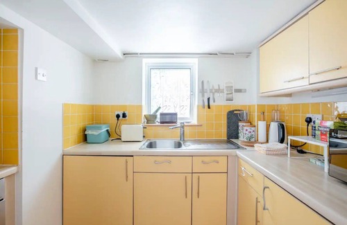 Blackheath Apartment | Garden flat on leafy Cator Estate in Blackheath