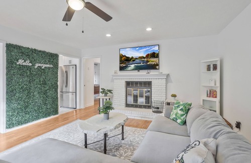 Tucker House | Garden Getaway in Norcross/Tucker