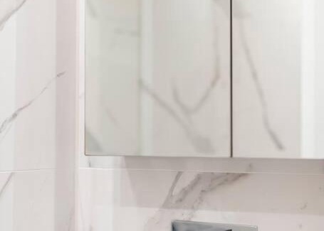 Chigwell Apartment | Garden Haven Luxe 1BR 1BA Chigwell Retreat CHCL F1