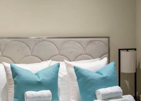 Chigwell Apartment | Garden Haven Luxe 1BR 1BA Chigwell Retreat CHCL F1
