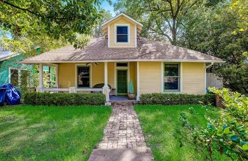 East Cesar Chavez House | Garden Home