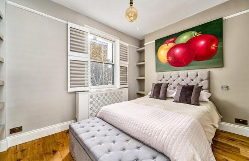 Chelsea Riverside House | Garden house in Chelsea