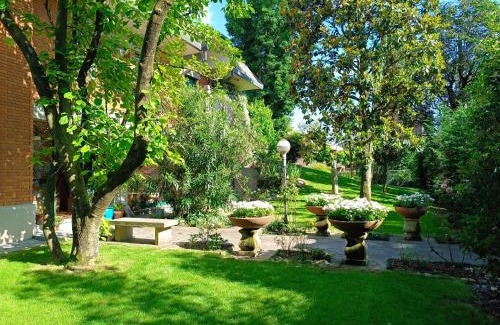 Casorezzo House | Garden House