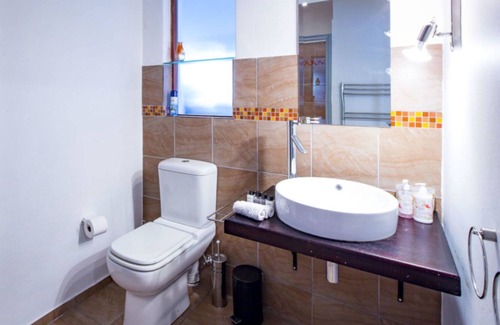 Hunter's Home Ski Chalet | Garden house with pool in a quiet location in Knysna