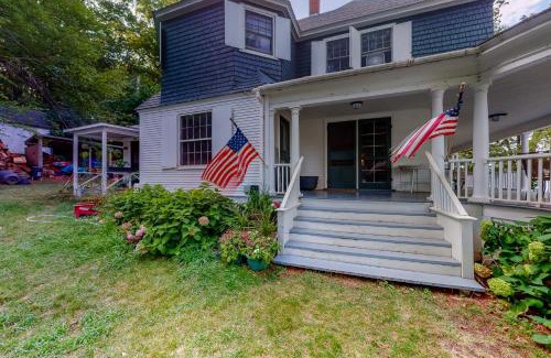 Charlotte House | Garden Island's Maple