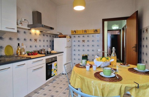 Torre del Lago Puccini House | Garden House with Parking by BelcantoVillas
