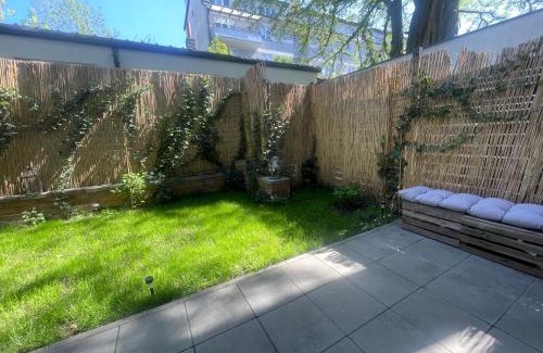Grochow Apartment | Garden Place Apartment