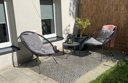 Grochow Apartment | Garden Place Apartment