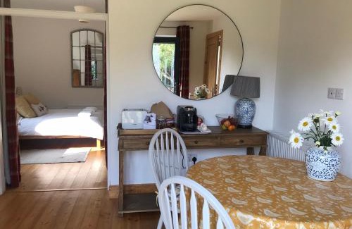 Inverness Apartment | Garden Retreat - City Central Quiet Garden Apartment with Free Parking