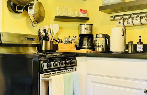 Upper East House | Garden Suite - Downtown Santa Barbara