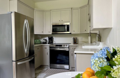 Fairbanks Apartment | Garden Tower 1bdrm Suite at Layton Castle