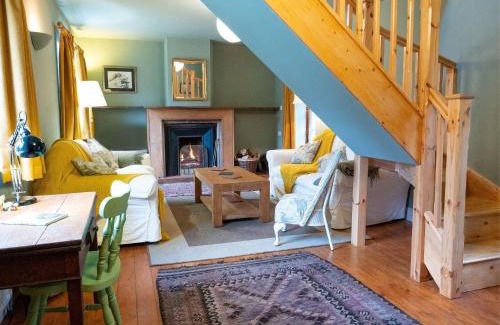 Sandyhills House | Gardeners Cottage