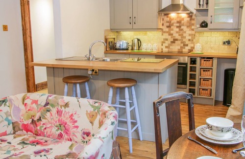Nantwich Cottage | GARDENERS COTTAGE, pet friendly, with a garden in Woore