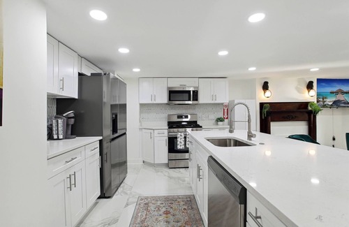 Shaw House | GardenLevel 4BR/2.5BA-Parking+By Convention Center