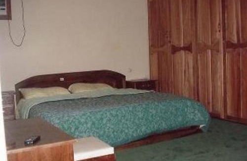 Asaba Cabin | Garentiti Apartment-Gold Room