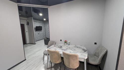 Borjomi Apartment | Gari's apartment next to Borjomi Central Park