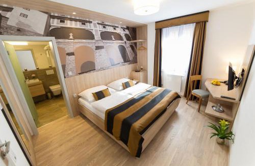 Cesky Krumlov Hotel | Garni hotel Castle Bridge
