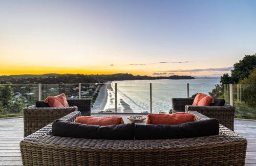 Onetangi House | GARRATT VIEW - Coast & Country